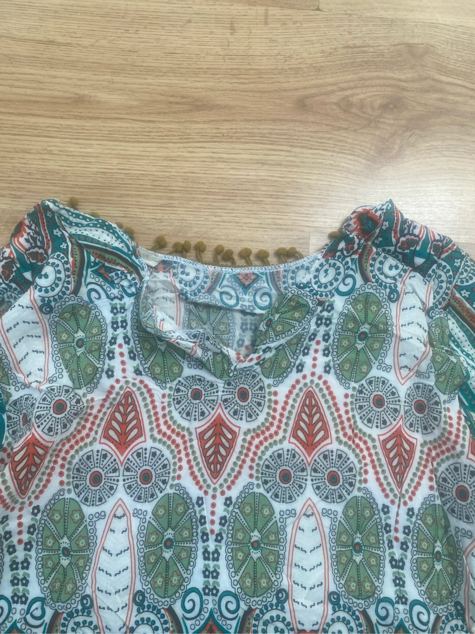 Bohème vrouwelijke tuniek XL met meerkleurig mandala etnisch print - 3/4 mouwen met pompons – photo 2